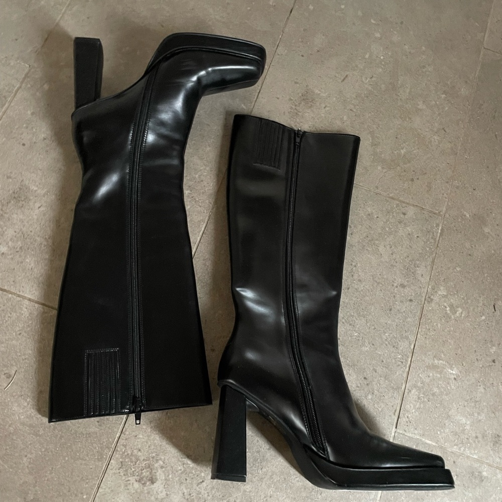 Jeffery Campbell Black Maximal Knee-High Boot Size 8 true to size. $295 original